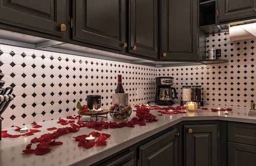 Taylorsville Apartment | Le Petite Suite