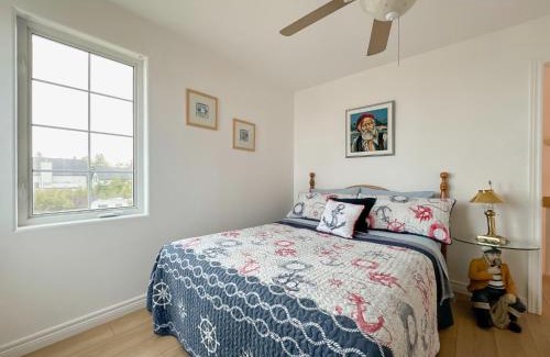 Val-Comeau Bed & Breakfast | Le Phare des Dunes