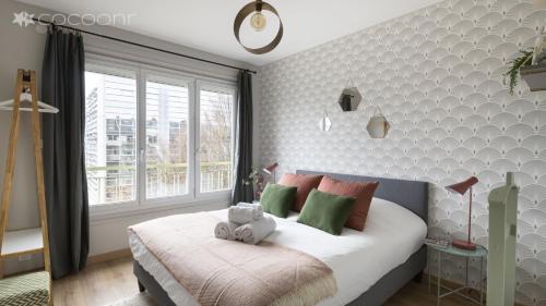 Madeleine-Champ de Mars Apartment | Le Phenix by Cocoonr