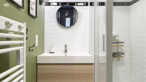 Madeleine-Champ de Mars Apartment | Le Phenix by Cocoonr