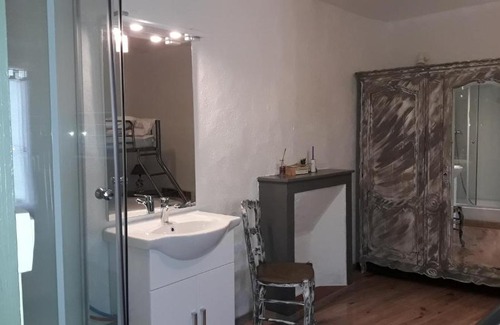 Saint-Ambroix Apartment | Le Phoenix 30 m2 - lumineux et bien agencé