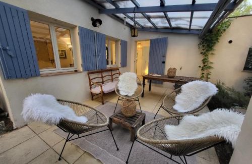 Saint-Marc-Jaumegarde Apartment | Le Phoenix de Sainte Victoire