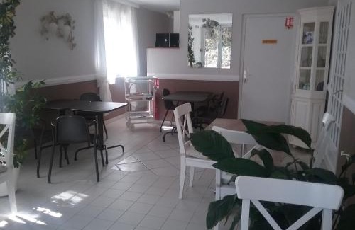 Saint-Martin-le-Beau Hotel | Le Pigeonnier