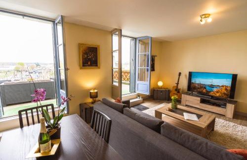 Amboise Apartment | Le Pont Royal