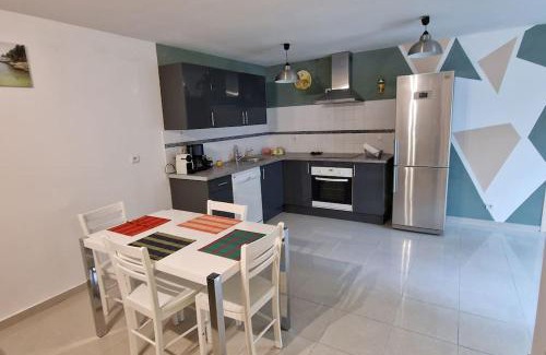 Carnoux-en-Provence Apartment | Le PORT MIOU près calanques de Cassis 2 chambres 6 personnes