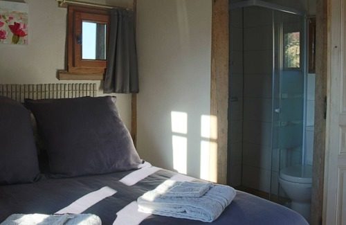 Courlaoux House | Le Poulier de Nilly, private spa, breakfast included