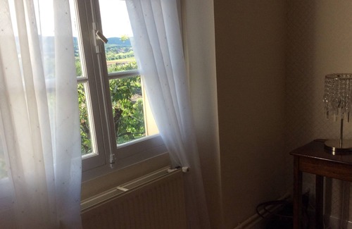Puy-l'Eveque Bed & Breakfast | Le Presbytère - B&B With Stunning Views Bedroom 1
