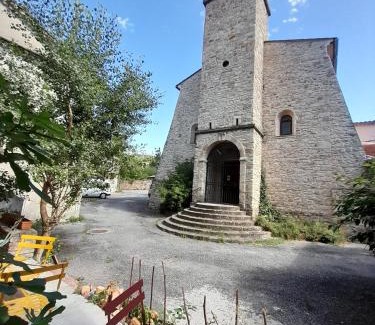 Saint-Florent-sur-Auzonnet Bed & Breakfast | LE PRIEURE
