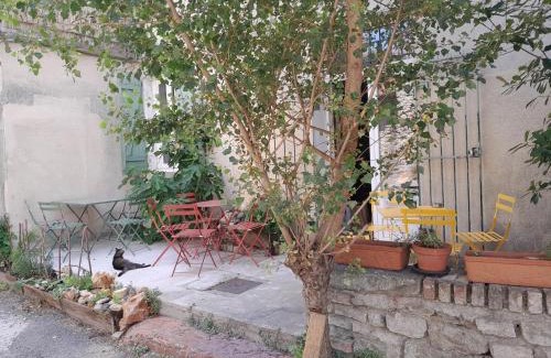 Saint-Florent-sur-Auzonnet Bed & Breakfast | LE PRIEURE