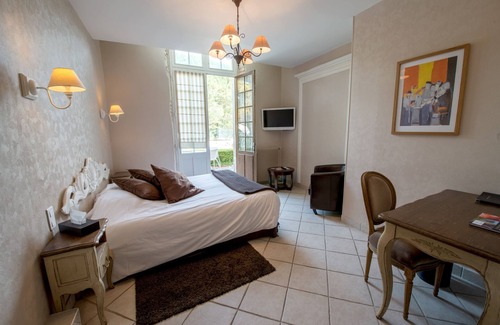 Serignac-sur-Garonne Hotel | Le Prince Noir
