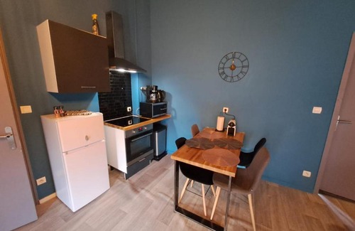 Centre Ville Apartment | Le Purple - Centre Historique, Wifi et Netflix, Linge compris