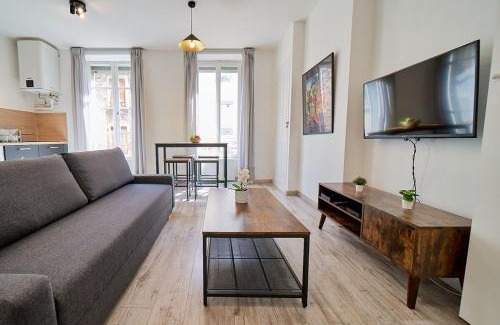 Oullins Apartment | Le République-cosy 4 pers-Oullins-Lyon Centre
