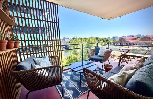 Moulin du Comte Apartment | Le Reflet, 2 bedrooms, balcony view of Vilaine