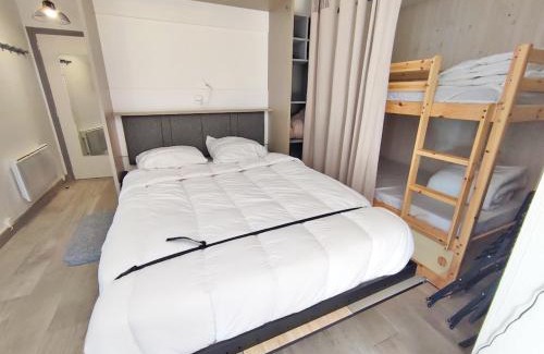 Bagneres-de-Luchon Apartment | Le reflet des montagnes, studio, centre Luchon, 4 personnes