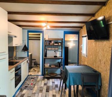 Escamps House | Le Refuge des Bois de Morphée