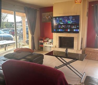 Janneyrias Apartment | le relai futé