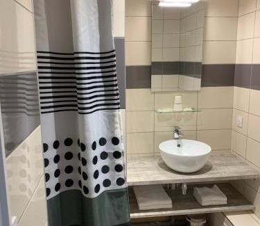 Beaumont-en-Veron Hotel | Le Relais Du Velors