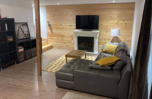 Mandeville Ski Chalet | Le Renard - Chalet Bord de Leau & Plage Privée en Nature
