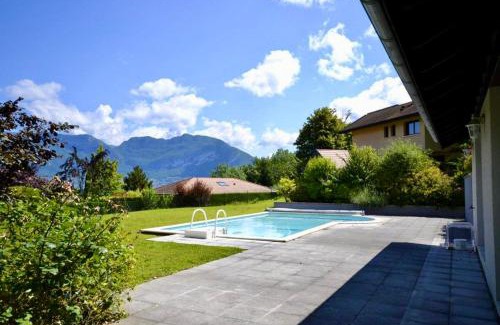 Sevrier House | Le Renouveau