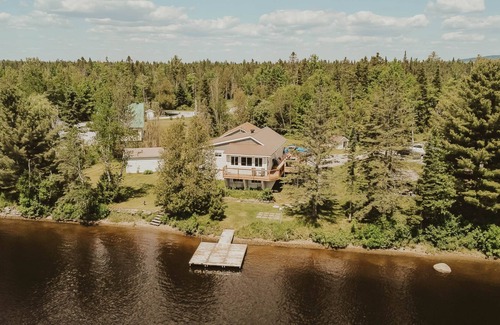 Weedon Ski Chalet | Le Riverain quai privé spa et kayaks