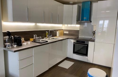 Charenton-le-Pont Apartment | Le Roofound - Porte de Paris - Métro à 5min - Entrée personnelle