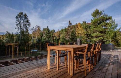 Notre-Dame-de-la-Merci Ski Chalet | Le Roselin Exitchalets Spa & Lake