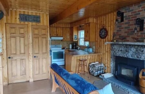 Chateau-Richer Ski Chalet | Le Rustique avec lac privé