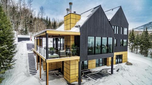 Petite-Riviere-Saint-Francois Ski Chalet | Le Saint-Laurent - Résidences Boutique