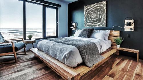 Petite-Riviere-Saint-Francois Ski Chalet | Le Saint-Laurent - Résidences Boutique