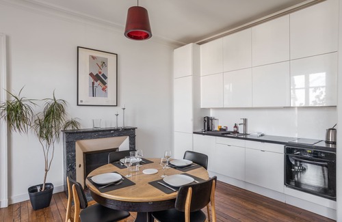 Richebourg - Saint-Clement Apartment | LE SAINT-CLEMENT - Quartier Historique- Spacieux 2 chambres rue du Marechal Joffre