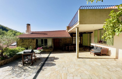 Riols Cottage | Le Sanglier - stylish, family friendly gite with heated pool, playground and terraces