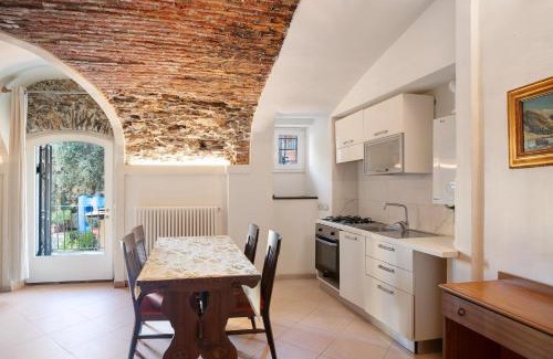 Cervo Apartment | Le scale, borgo dei pescatori