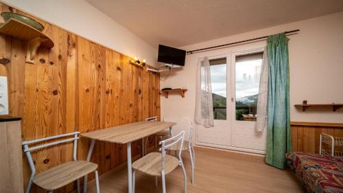Allos Apartment | LE SCHUSS 5 - 28 Studio cabine 4 pers
