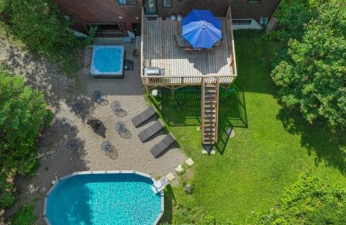 Val David Ski Chalet | Le Sculptural Exitchalets Spa & Pool