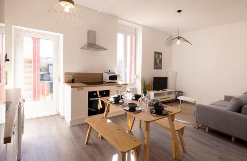 Montlucon Apartment | Le Serein - Tout équipé - proche centre