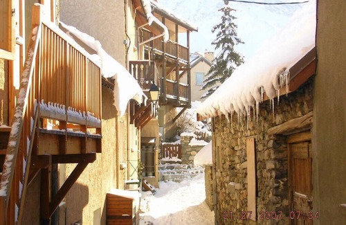 Villar-d'Arene Apartment | Le Serre Grou studioLarge studio at the gateway to the Ecrins National Park