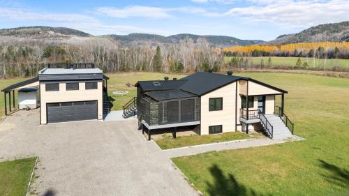Riviere-a-Pierre Ski Chalet | Le Shack à Momo