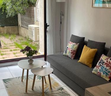 Couronne Urbaine Apartment | le Signoret