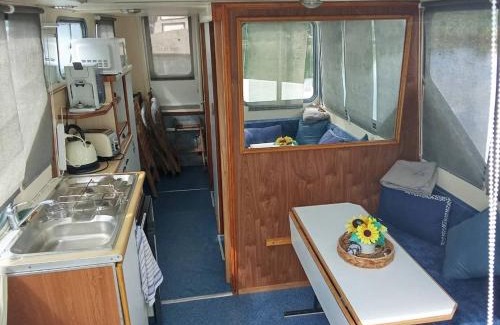 La Celle-sous-Gouzon Boat Rental | Le sittele