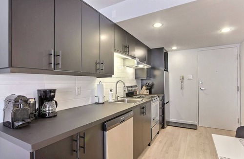 Saint Ferreol les Neiges Apartment | Le Skieur | Mont St-Anne | Pool & Sauna | AC