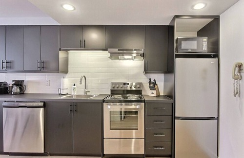 Saint Ferreol les Neiges Apartment | Le Skieur | Mont St-Anne | Pool & Sauna | AC