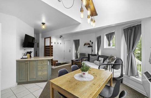 Mont-Tremblant Pedestrian Village House | Le Skieur