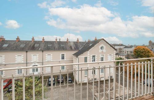 Laval Apartment | Le Solférino - Balcon - Parking - Wifi