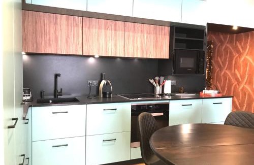 Thermal Apartment | LE SORNIN - Garage - Clim - Hypercentre - Terrasse