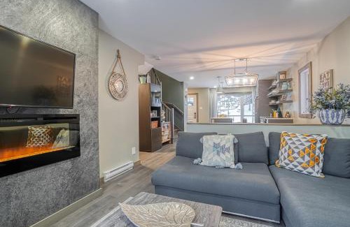 Saint-Faustin-Lac-Carre Apartment | Le Sous-Bois 1322 Billard et Spa