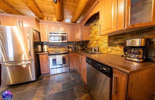 Saint Come Ski Chalet | Le St-Côme | spa | pool | billard