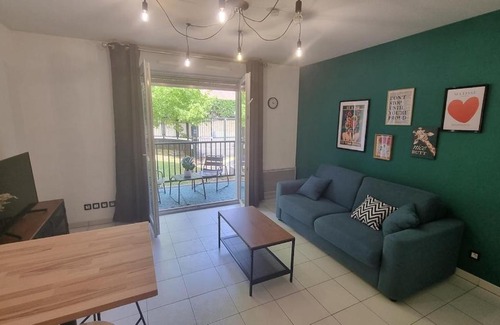 Orthez Apartment | Le St Gilles - Près Centre - Terrasse - Parking