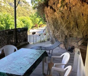 Saint-Guilhem-le-Desert Apartment | LE ST GUILHEM
