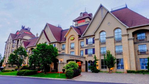 Laval Hotel | Le St-Martin Hotel & Suites