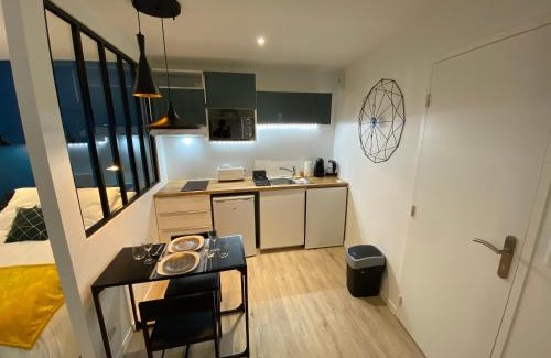 Agen Apartment | Le Standing - Au Coeur d'Agen - Self Checkin - Wifi - Netflix - Smart TV - Luqs fr